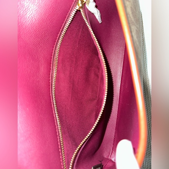 Coach Hamptons Bag - Picture 6 of 15